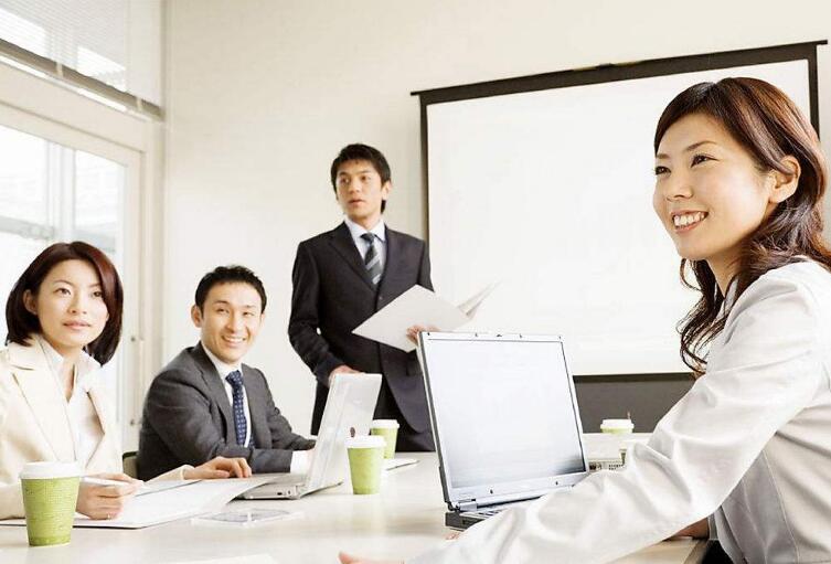 �ɶ�������ԃ��˾��ʲô��